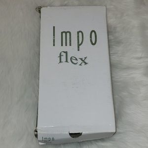 White sandal 2 1/2 inches